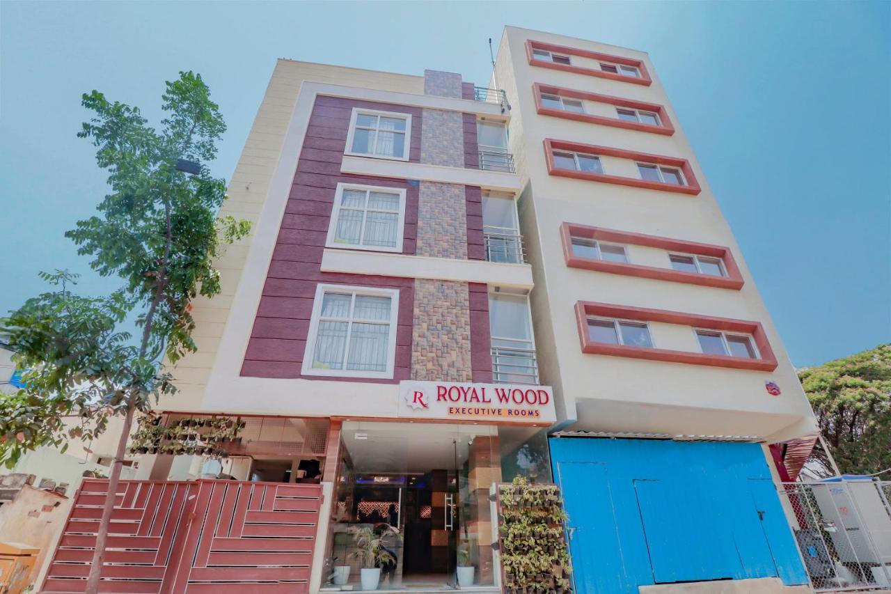 Oyo Flagship 80044 Royal Wood Deluxe Bangalore Exterior foto