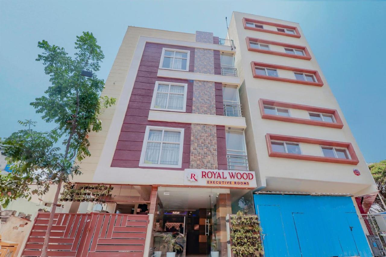 Oyo Flagship 80044 Royal Wood Deluxe Bangalore Exterior foto